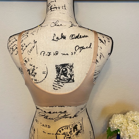 Aerie Nude Bra - Picture 4 of 6